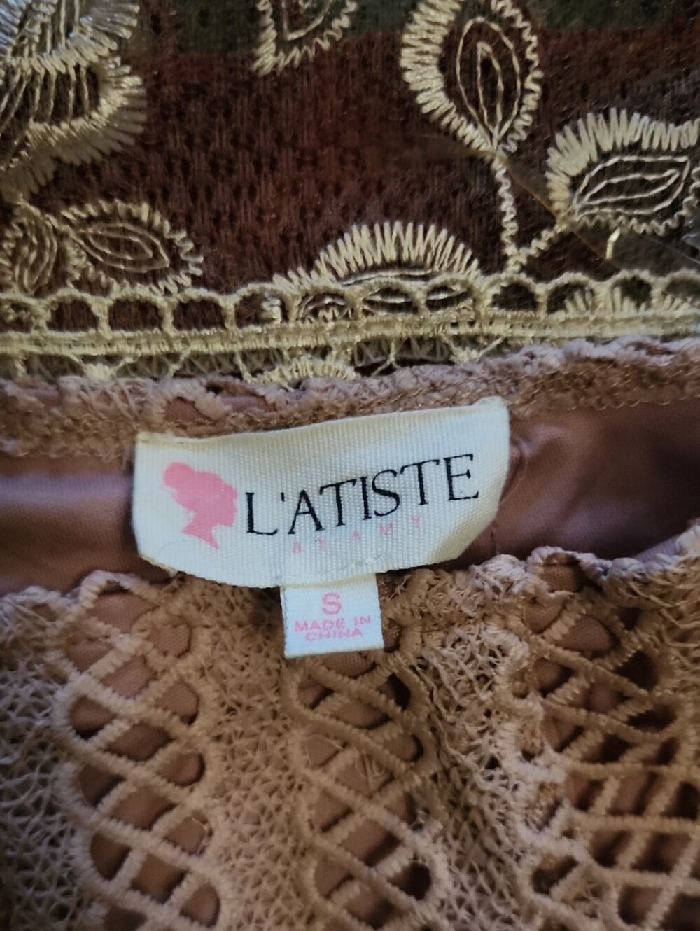 SALE 💵🏃‍♀️💨 L'ATISTE Dusty Pink Crochet Flare Pants - Picture 4 of 10